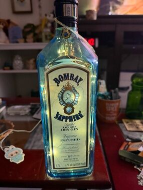 Bombay Sapphire London Dry Gin - Blue Glass Bottle